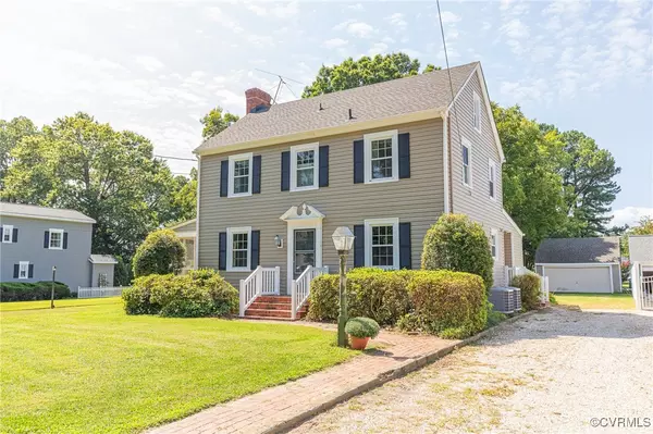 Tappahannock, VA 22560,745 S Water LN