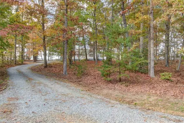 Louisa, VA 23093,472 Shannon Glen DR