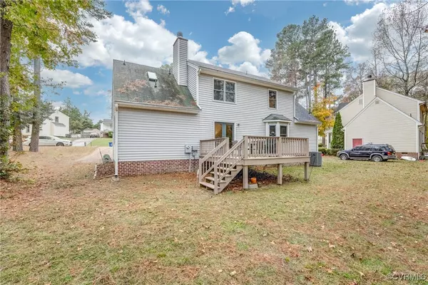 North Chesterfield, VA 23234,5716 Winterleaf DR