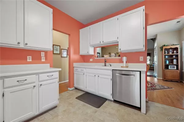 Yorktown, VA 23692,102 Alice CT