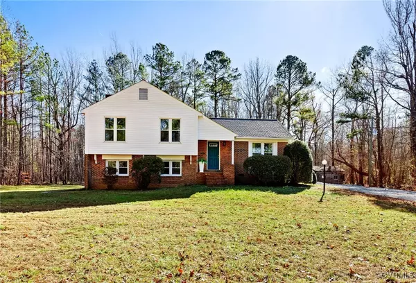 339 Doswell RD,  Blackstone,  VA 23824