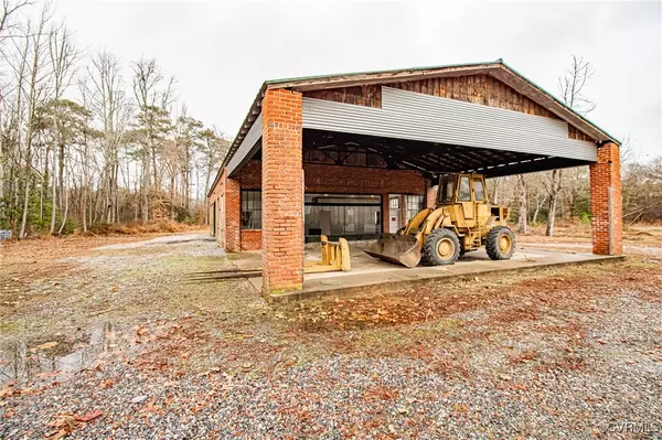 Disputanta, VA 23842,18304 James River DR