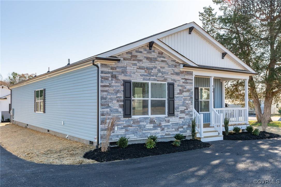 Mineral, VA 23117,828 Mineral AVE