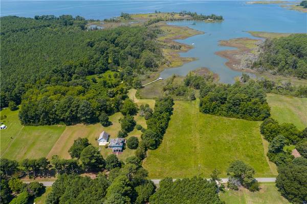 901 Circle DR, Port Haywood, VA 23138