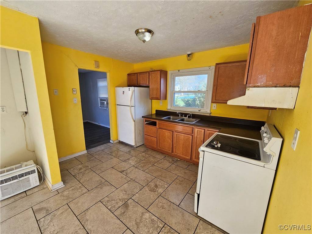 Richmond, VA 23224,2406 Warwick AVE