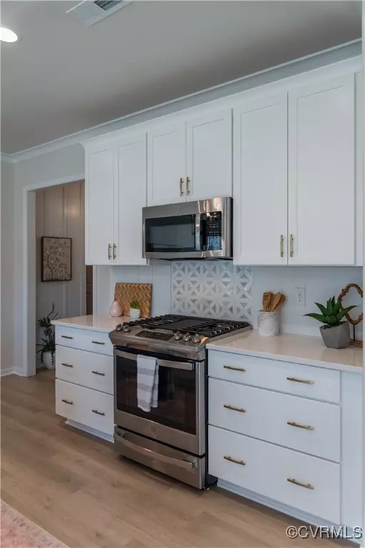 Chester, VA 23831,5143 Stavely RD