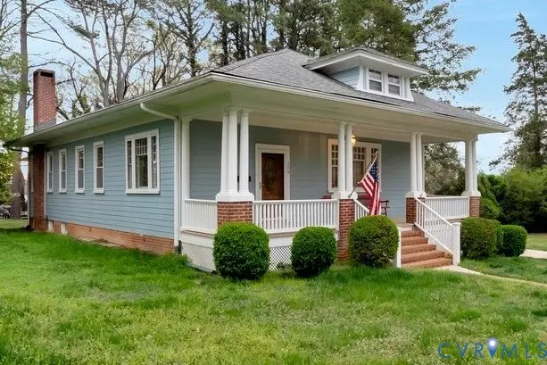 206 First AVE, Farmville, VA 23901