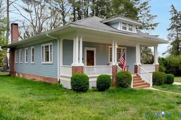 206 First AVE, Farmville, VA 23901