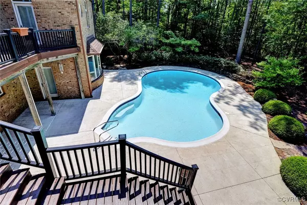 2412 Pates CRK, Williamsburg, VA 23185