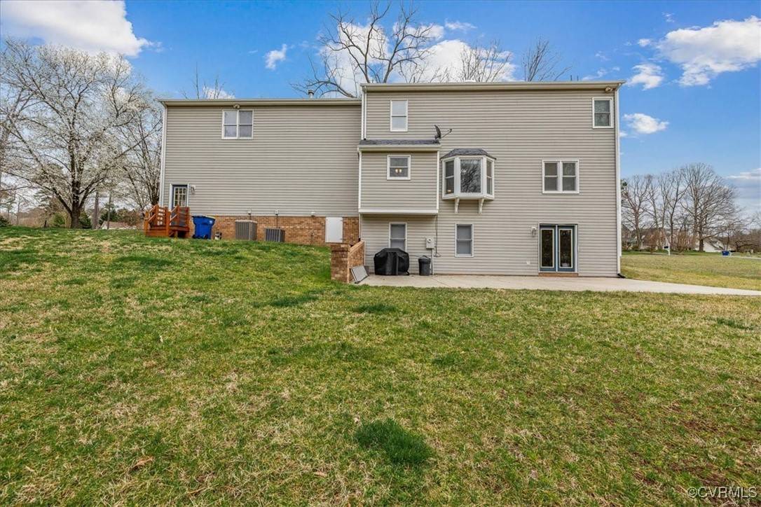 1620 Clear Springs LN, South Chesterfield, VA 23834
