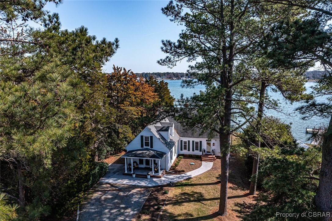 289 King Carter Lane, Weems, VA 22576