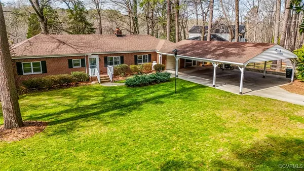 142 Swift Creek LN, Colonial Heights, VA 23834