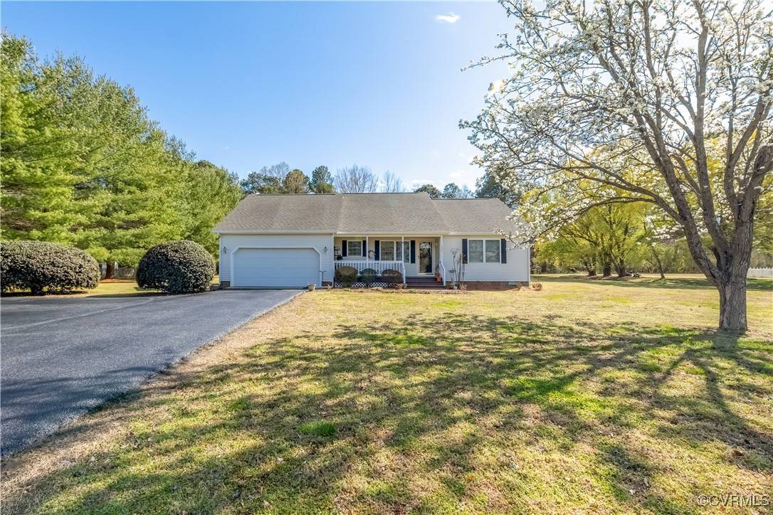 131 Glen Cove DR, Hardyville, VA 23070