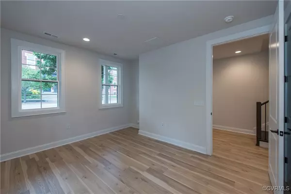 Richmond, VA 23219,1 E Main ST