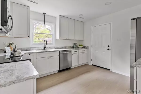 North Chesterfield, VA 23234,4240 Lamplighter DR