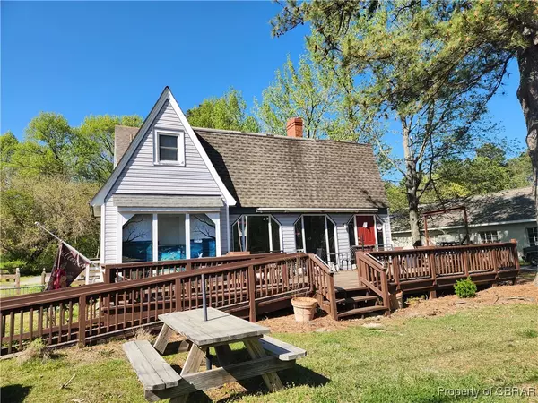 17435 General Puller HWY, Deltaville, VA 23043
