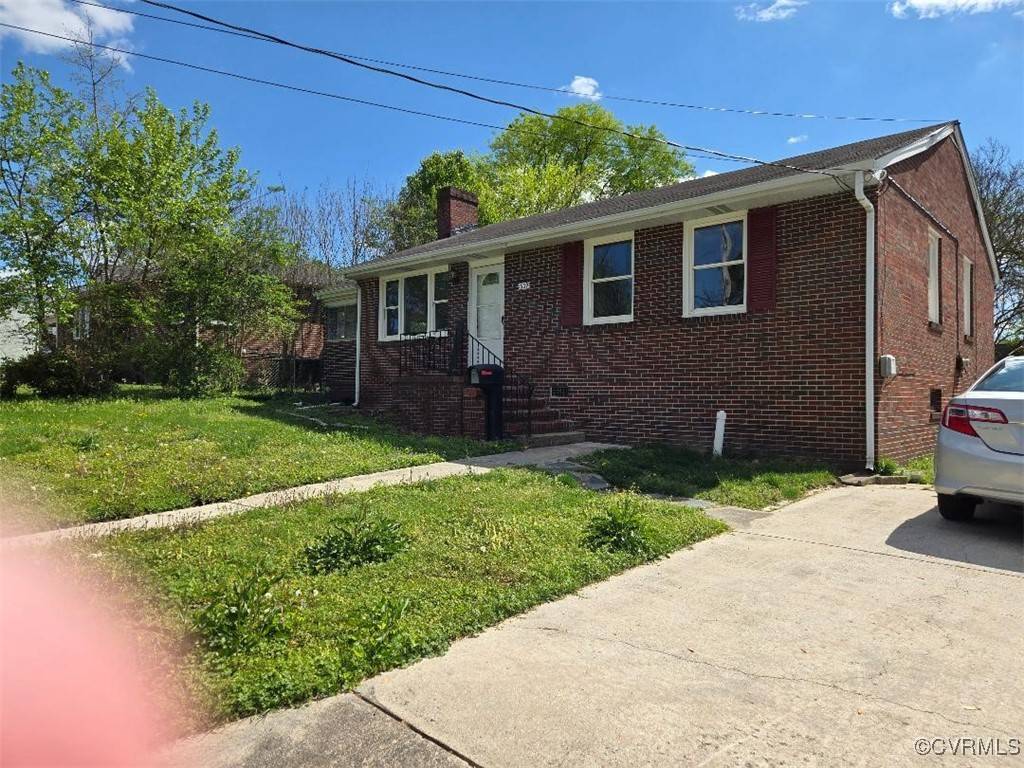 609 Fairlie RD, Colonial Heights, VA 23834