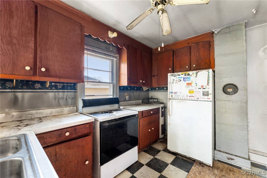Wakefield, VA 23888,104 South ST