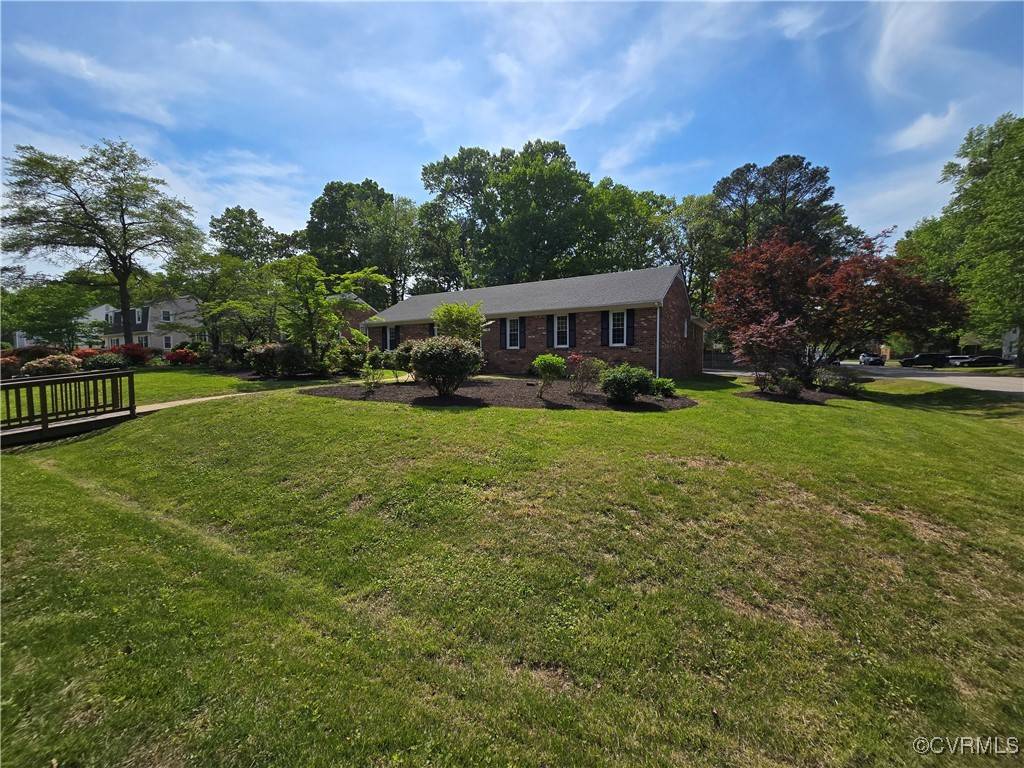 North Chesterfield, VA 23237,8600 Chester Forest LN