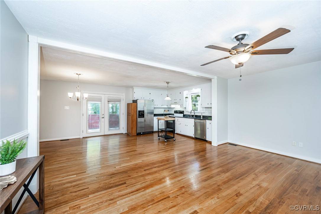 Midlothian, VA 23113,1859 Featherstone DR