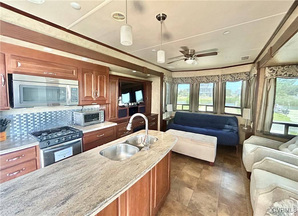 Virginia Beach, VA 23456,3665 Sandpiper RD
