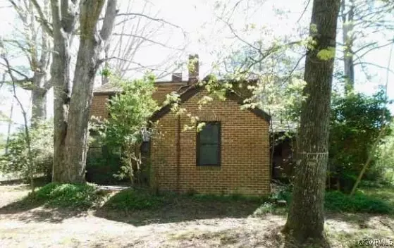 Alberta, VA 23821,119 Church ST