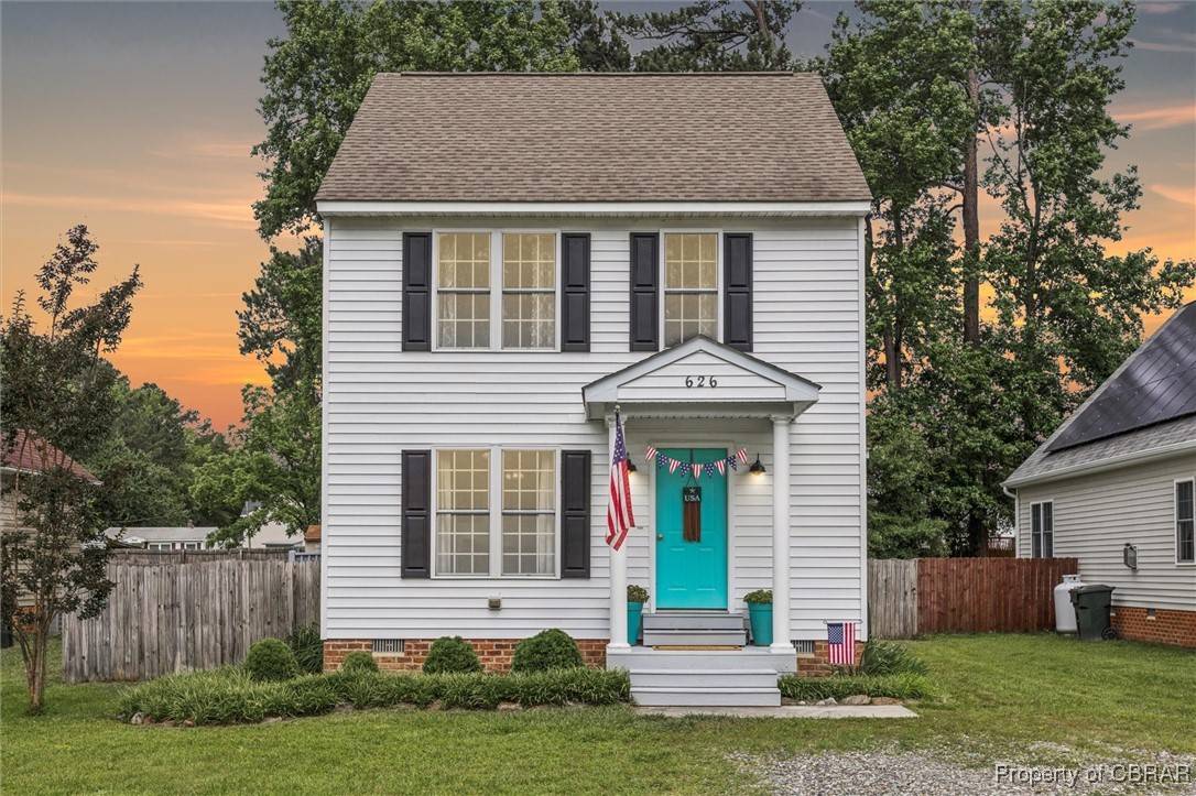 626 E Magnolia AVE, West Point, VA 23181