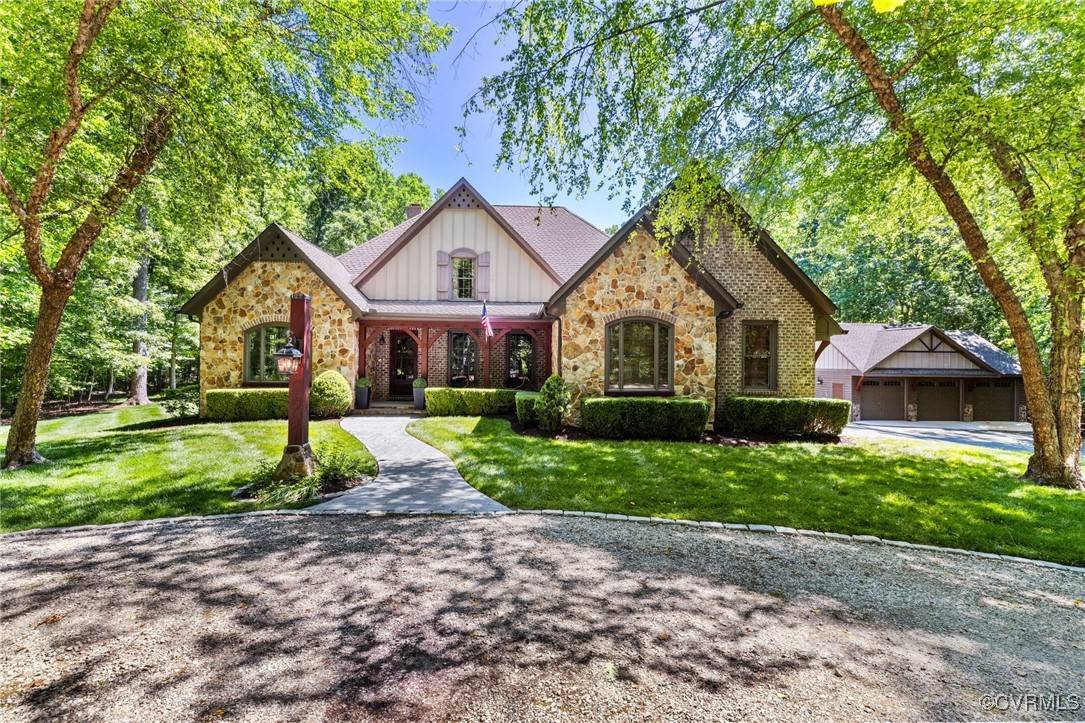 2695 Mossmour DR, Goochland, VA 23063
