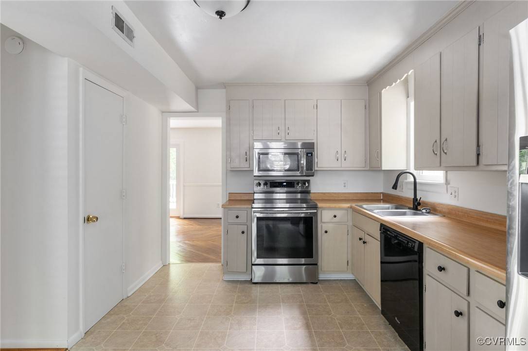 Midlothian, VA 23113,13503 Headwaters PL
