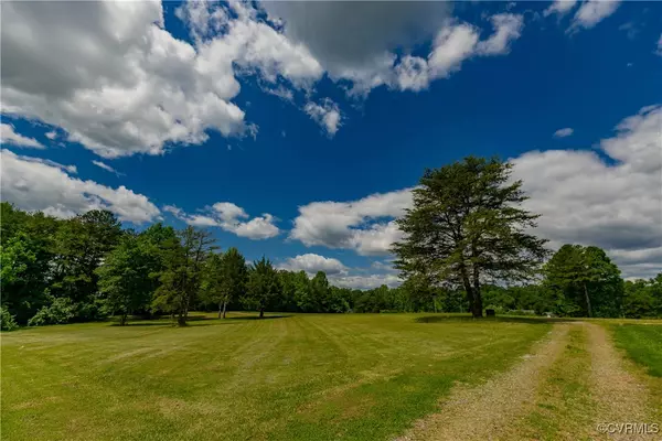 Beaverdam, VA 23015,19083 Country RD
