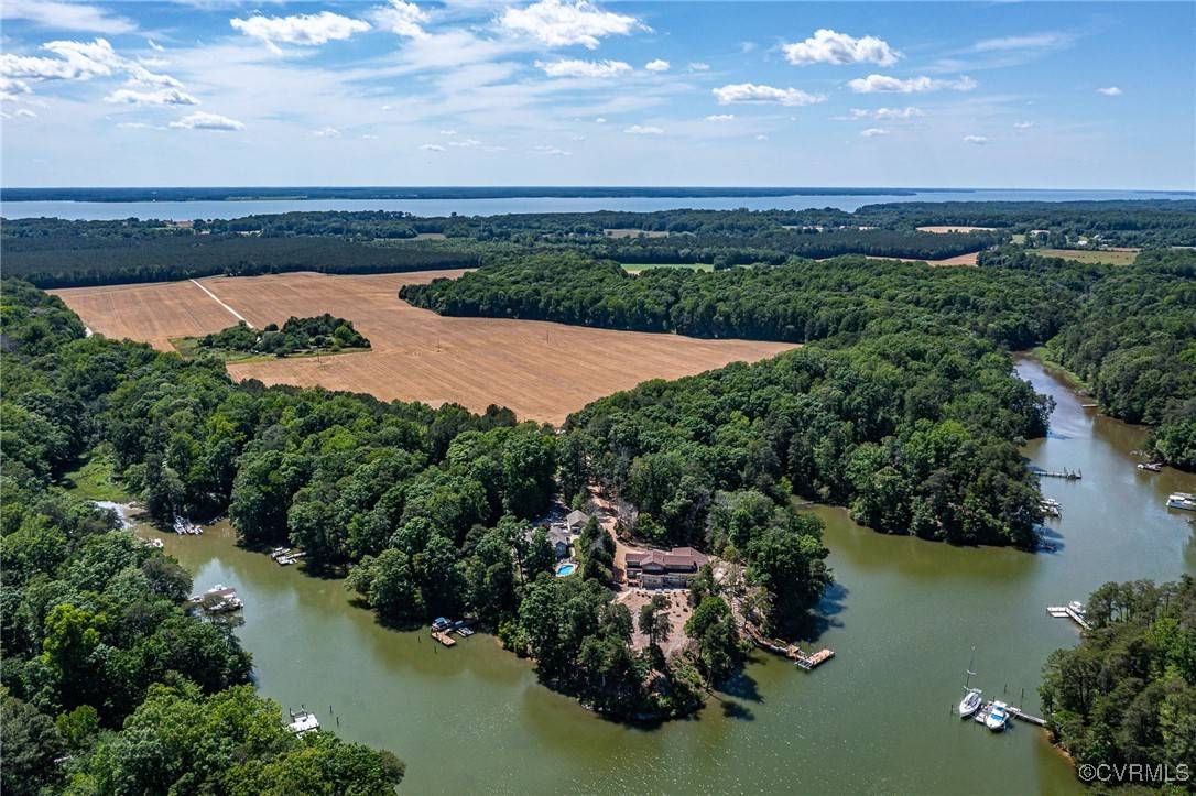 Lancaster, VA 22503,583 Slabtown RD