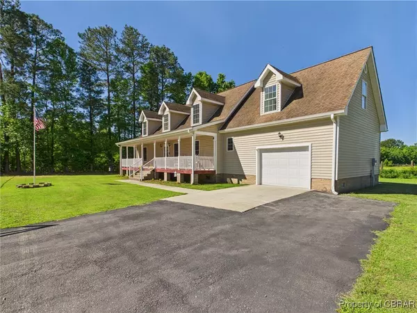 Hayes, VA 23072,2012 Mark Pine RD