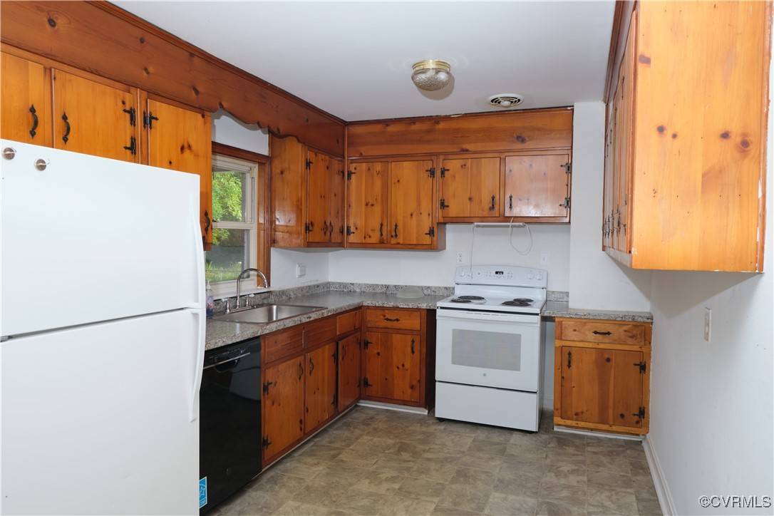 Hopewell, VA 23860,3312 Woodlawn ST