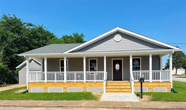 401 N 3 1/2 AVE, Hopewell, VA 23860