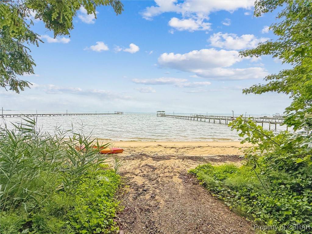 682 Bay Port RD, Jamaica, VA 23079