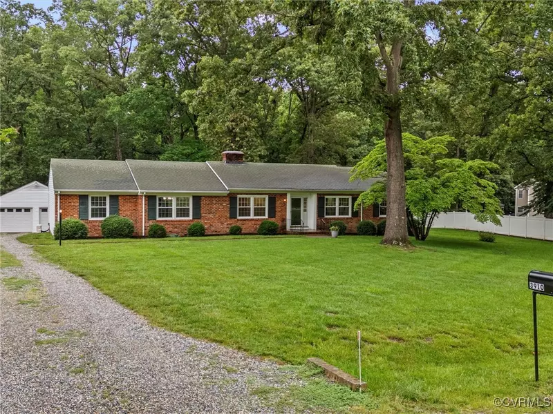 3910 Oxbridge RD, Richmond, VA 23236