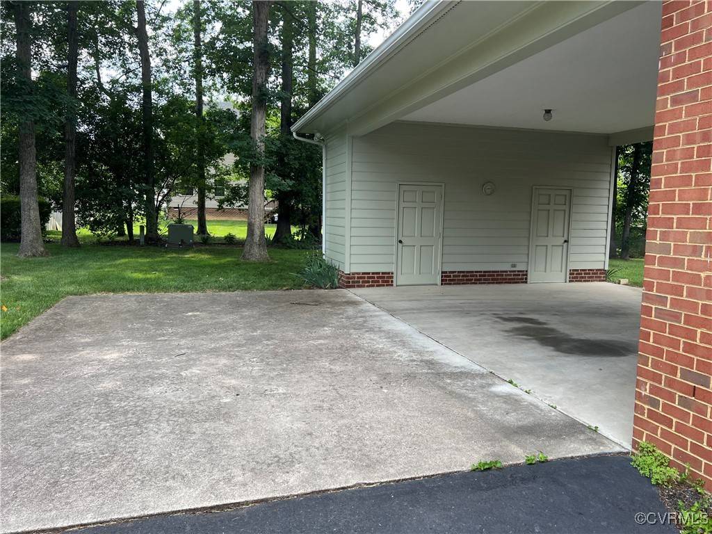 Henrico, VA 23228,8426 Forge RD