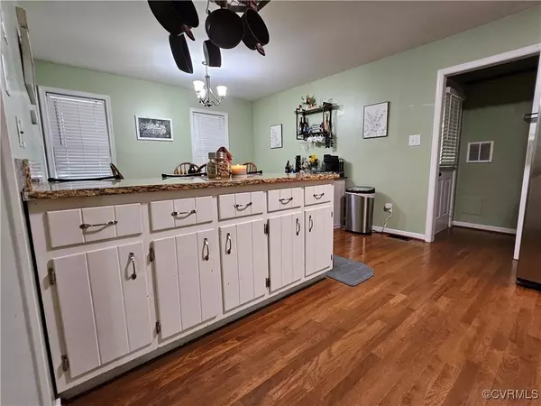 Midlothian, VA 23112,7106 Full Rack DR