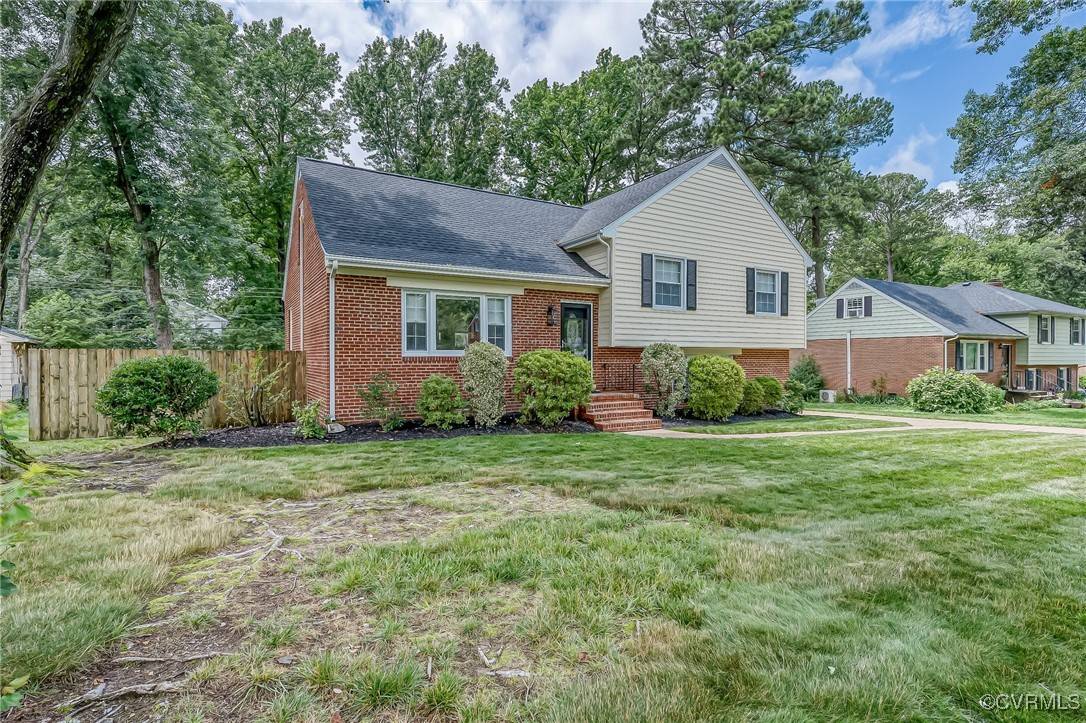 Henrico, VA 23229,8411 Freestone AVE