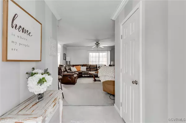 Deltaville, VA 23043,251 Apache DR