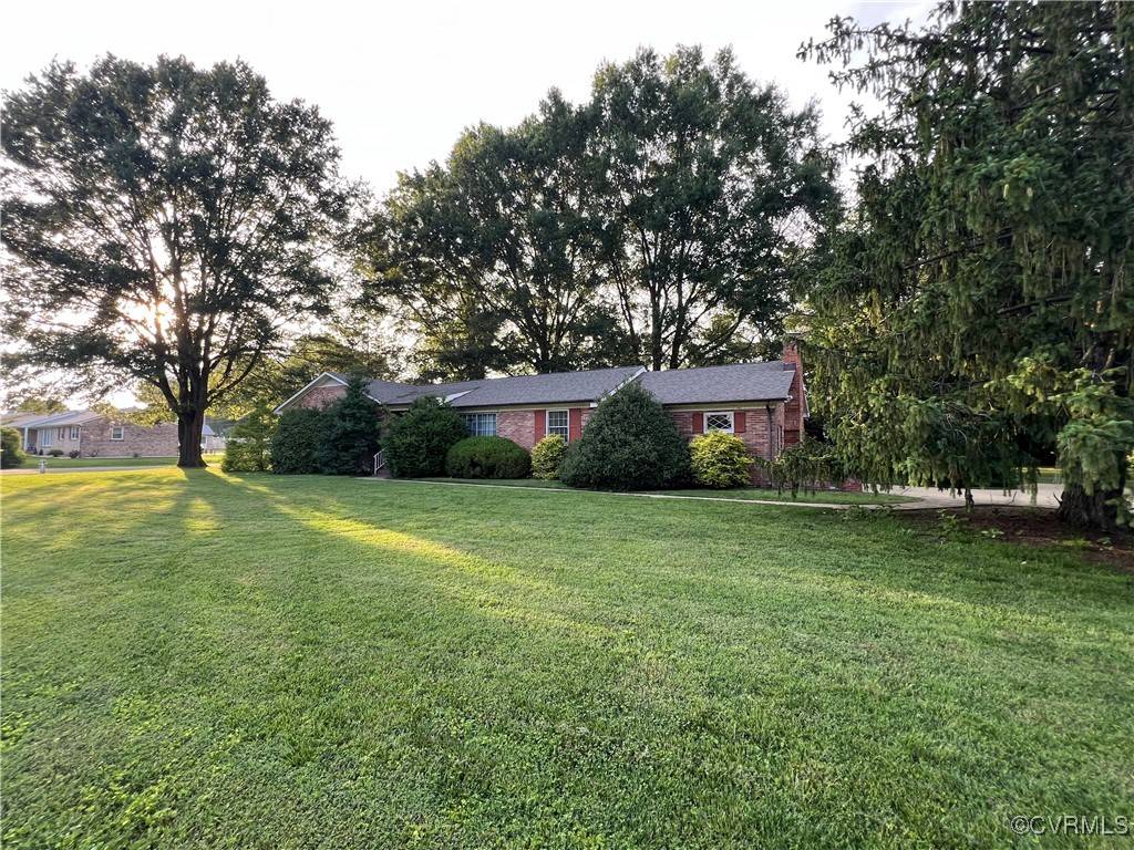 4382 Vauxhall RD, North Chesterfield, VA 23234