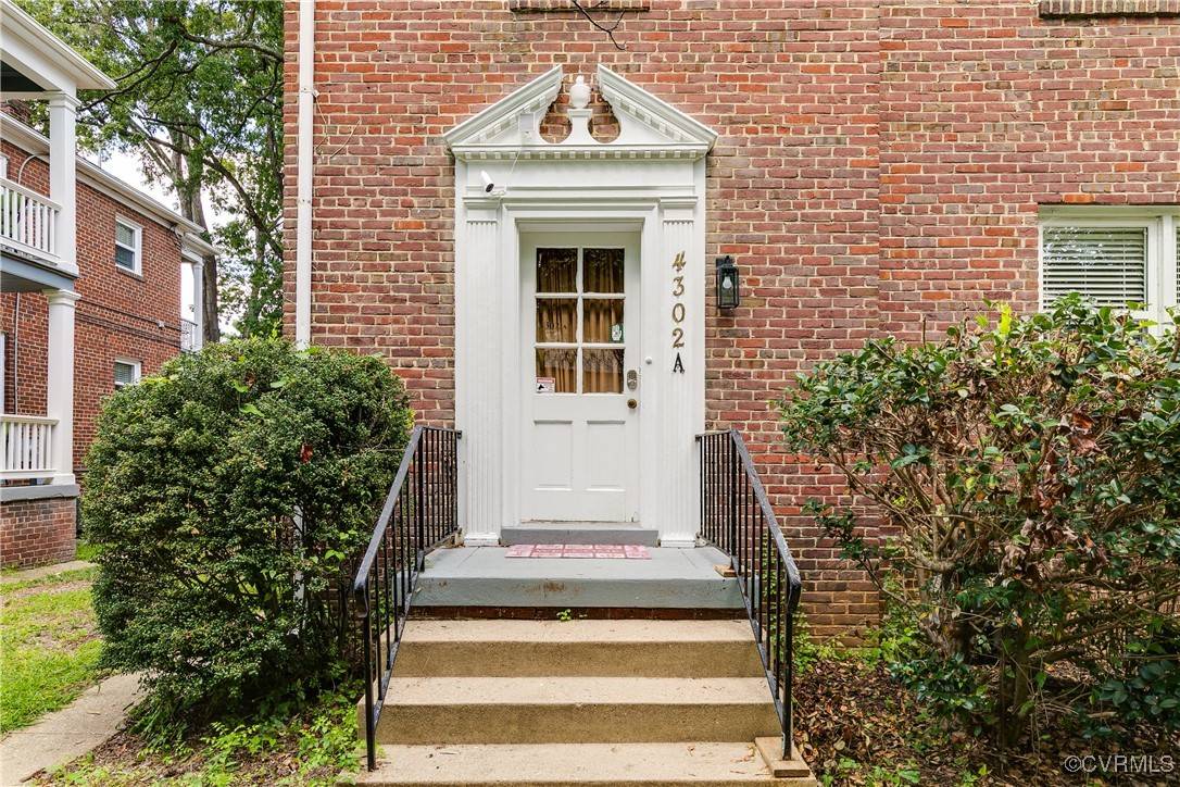 Richmond, VA 23221,4302 W Franklin ST