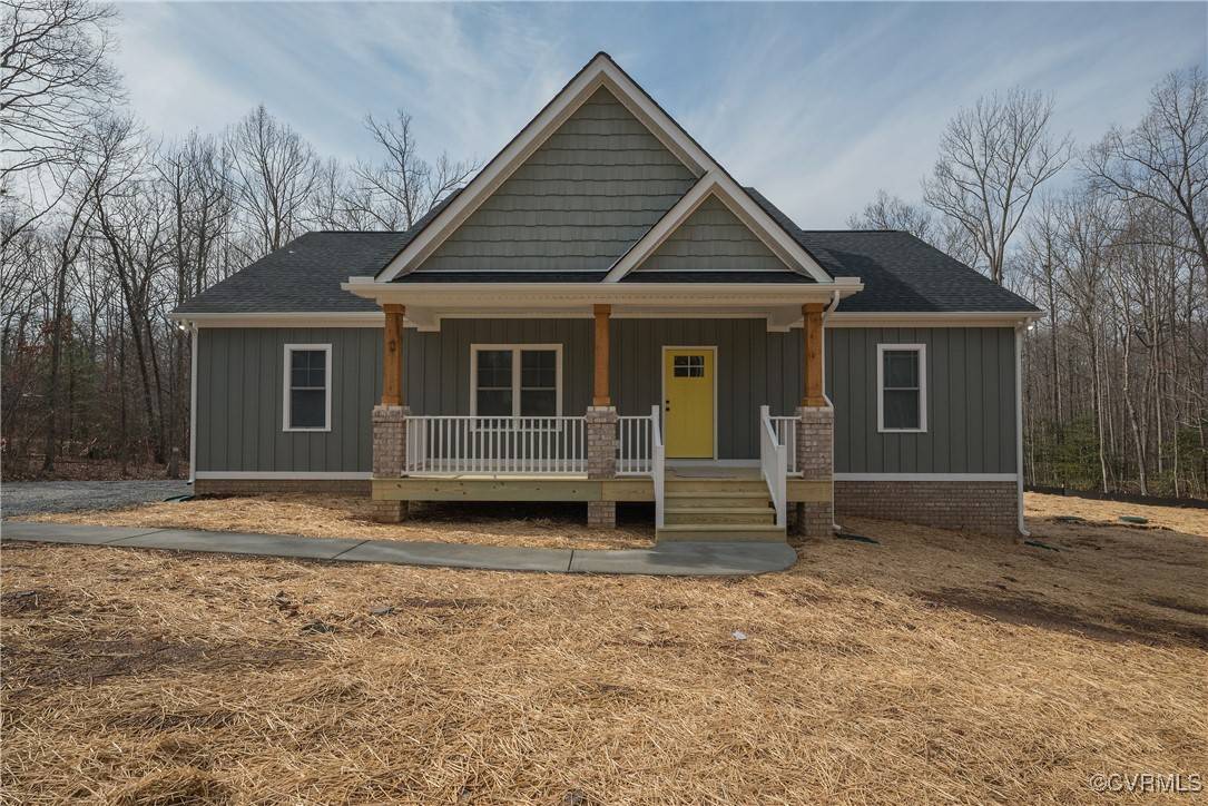 275 Grooms LN, Louisa, VA 23093