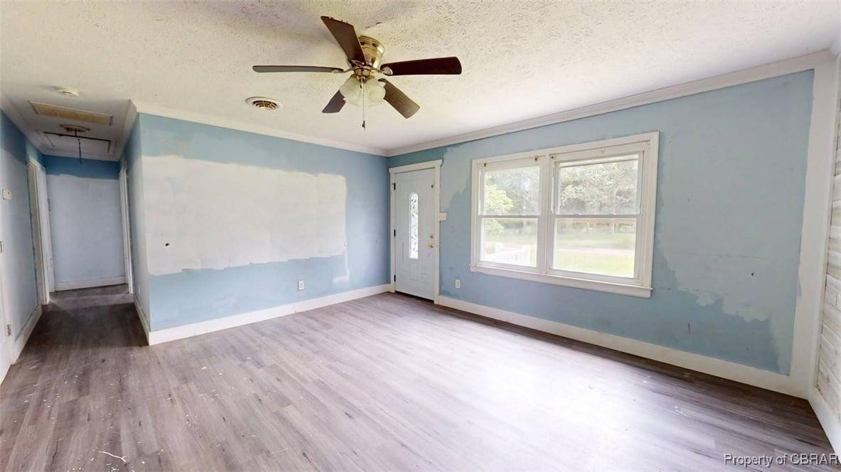 Deltaville, VA 23043,128 Robins Point AVE