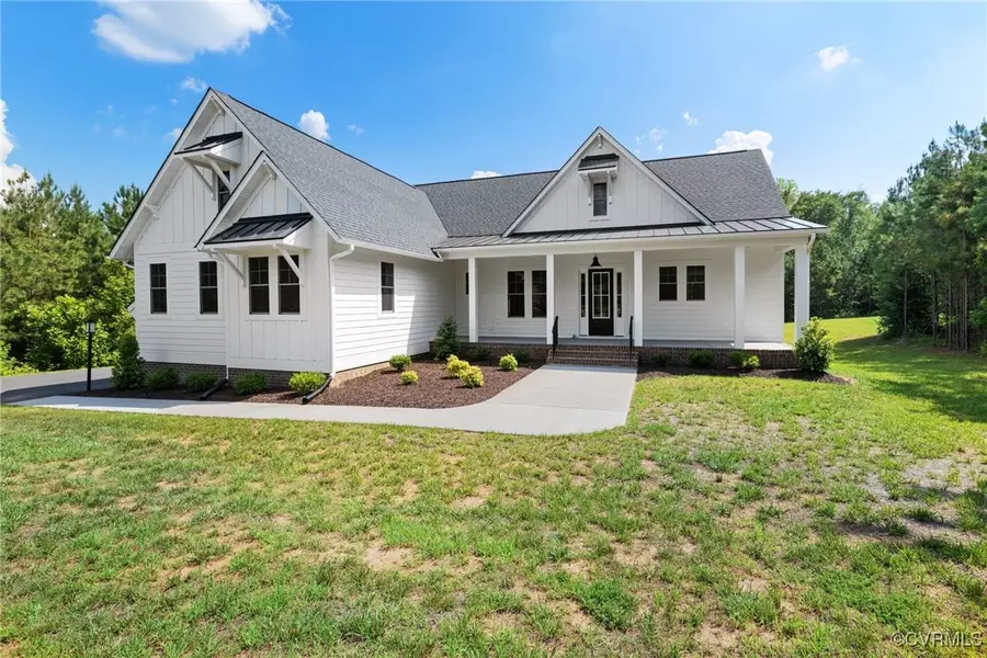 1533 Smokey Ridge RD, Maidens, VA 23102