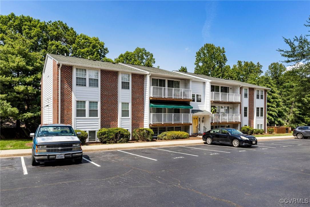 7604 Roscommon CT #2403, Henrico, VA 23228