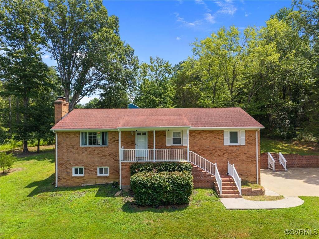 203 Linstead RD, Sandston, VA 23150