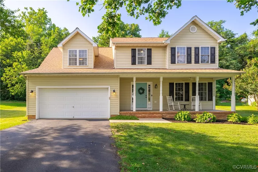 175 Roper DR, Bowling Green, VA 22427
