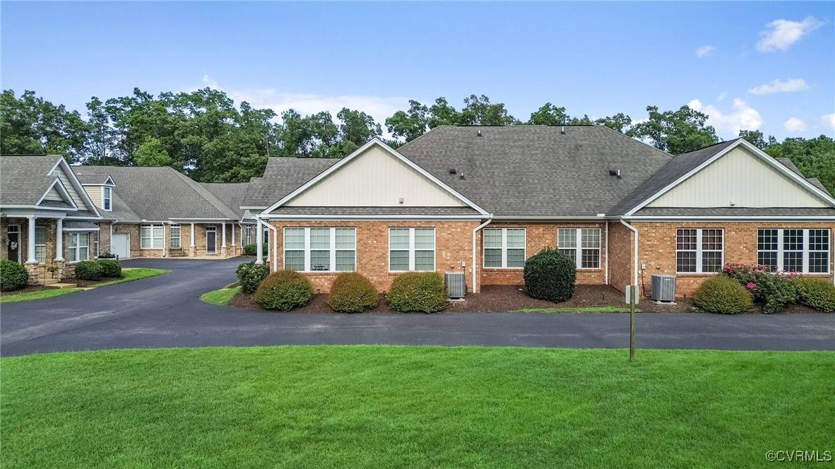 Chester, VA 23831,5915 E Stonepath Garden DR