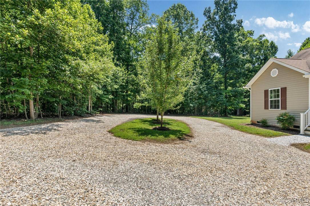 Dillwyn, VA 23936,5016 Gravel Hill RD